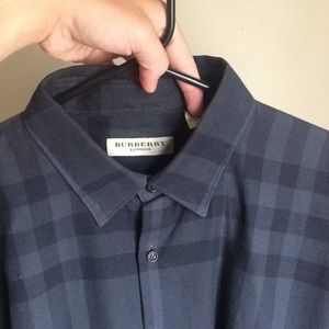 Burberry men's (unisex) flannel